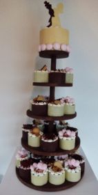 5-stöckiger Desserturm , auch 3- bis 7-stöckig möglich