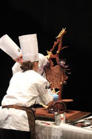 Aufbau des Buffets in Neustadt an der Weinstraße